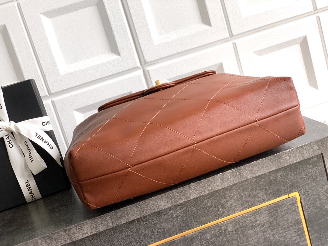 ** Burgundy Leather Hobo Bag with Gold Chain - Stylish & Versatile

**